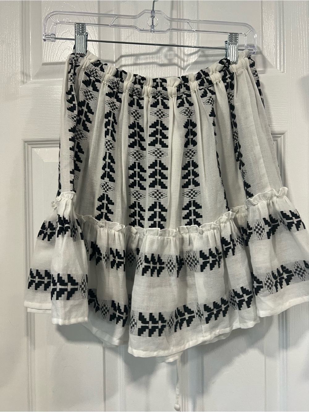 Elan Black and white Patterned Ruffle Skirt - Picture 2 of 4